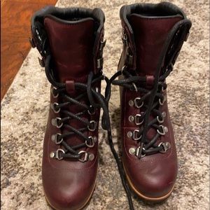 Sorel Conquest wedge boot